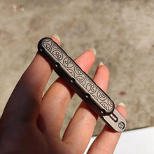 Load image into Gallery viewer, Fidget slider helping adult focus at work