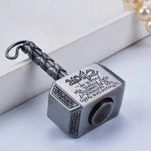 Laden Sie das Bild in den Galerie-Viewer, Compact metal EDC fidget toy in hammer spinner configuration